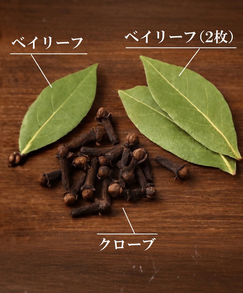 毎日の健康のために、この簡単な月桂樹の葉とクローブのドリンクを試してみましたか？