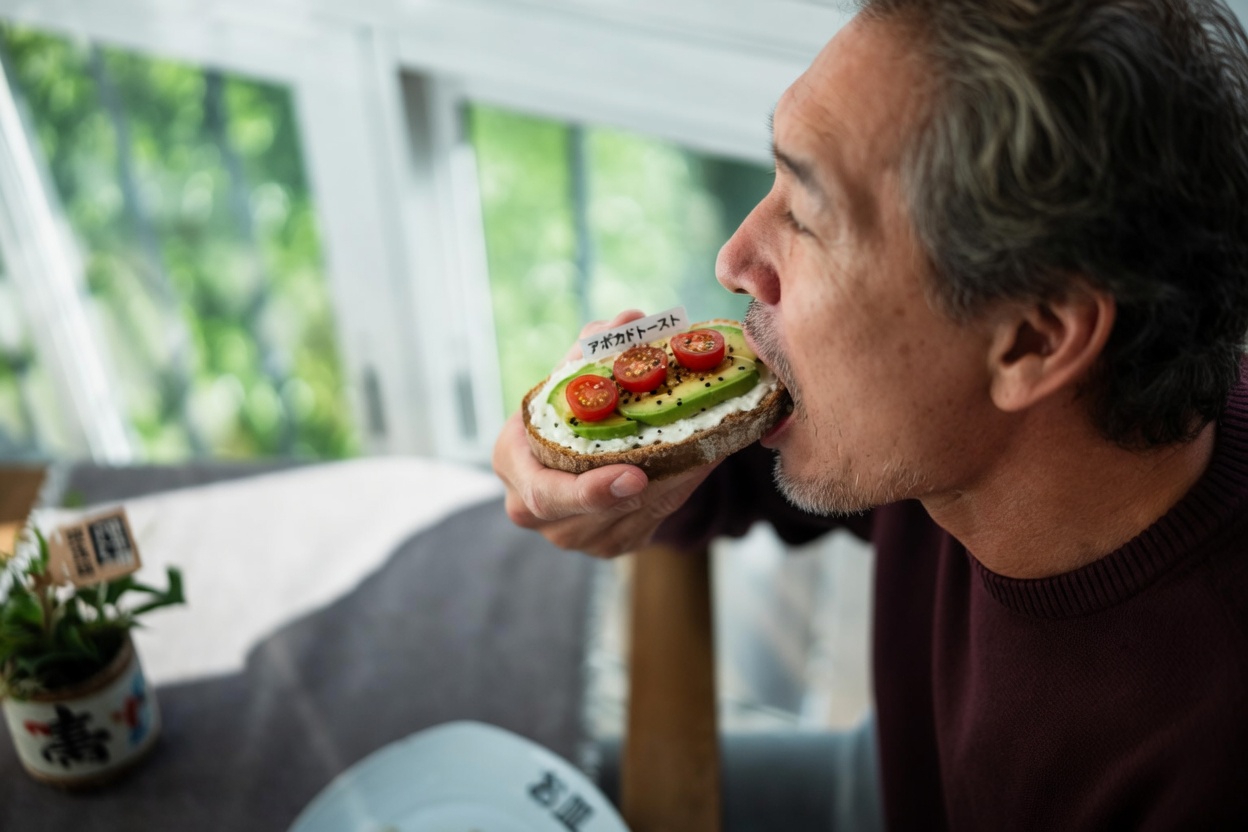 40歳以上の男性へ:前立腺の健康を支える簡単な習慣は、このひとつの果物?