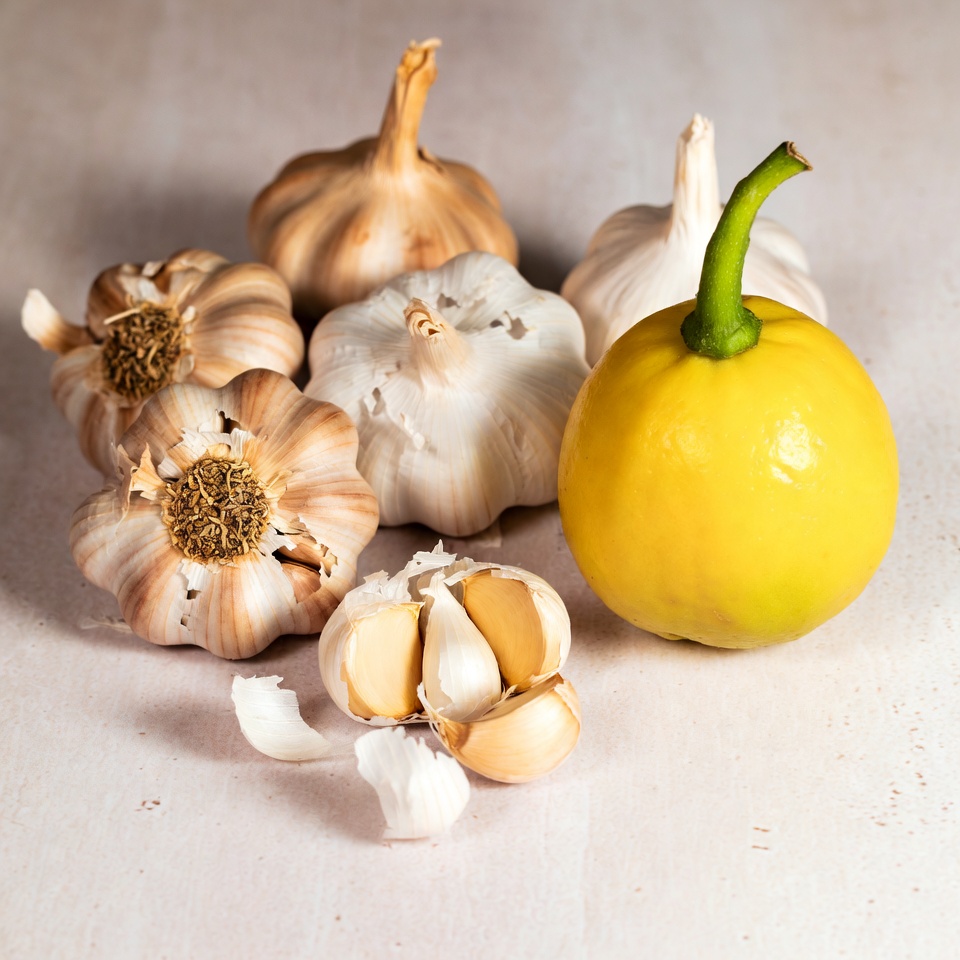 ニンニクとレモン:目の健康を支える驚きの自然な組み合わせ